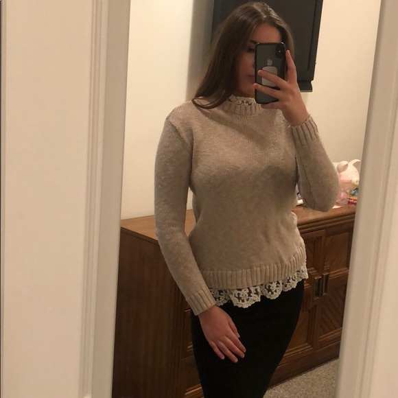 F21 KNIT SWEATER W/ LACE TRIM - Picture 7 of 8